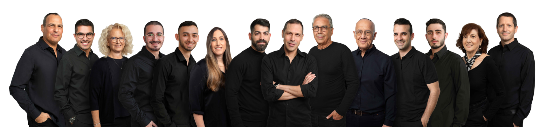 הצוות - תמונה קבוצתית